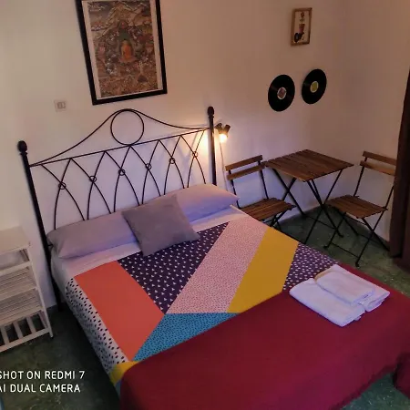 Casa Artis בית אירוח גרנדה